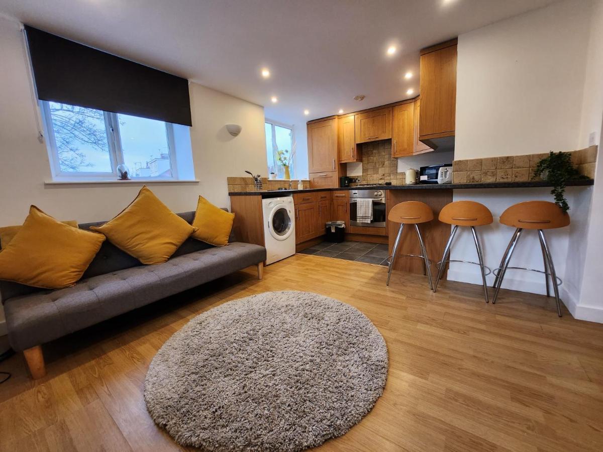 Entire Flat, Bright & Open With Own Entrance Apartamento Leeds  Exterior foto