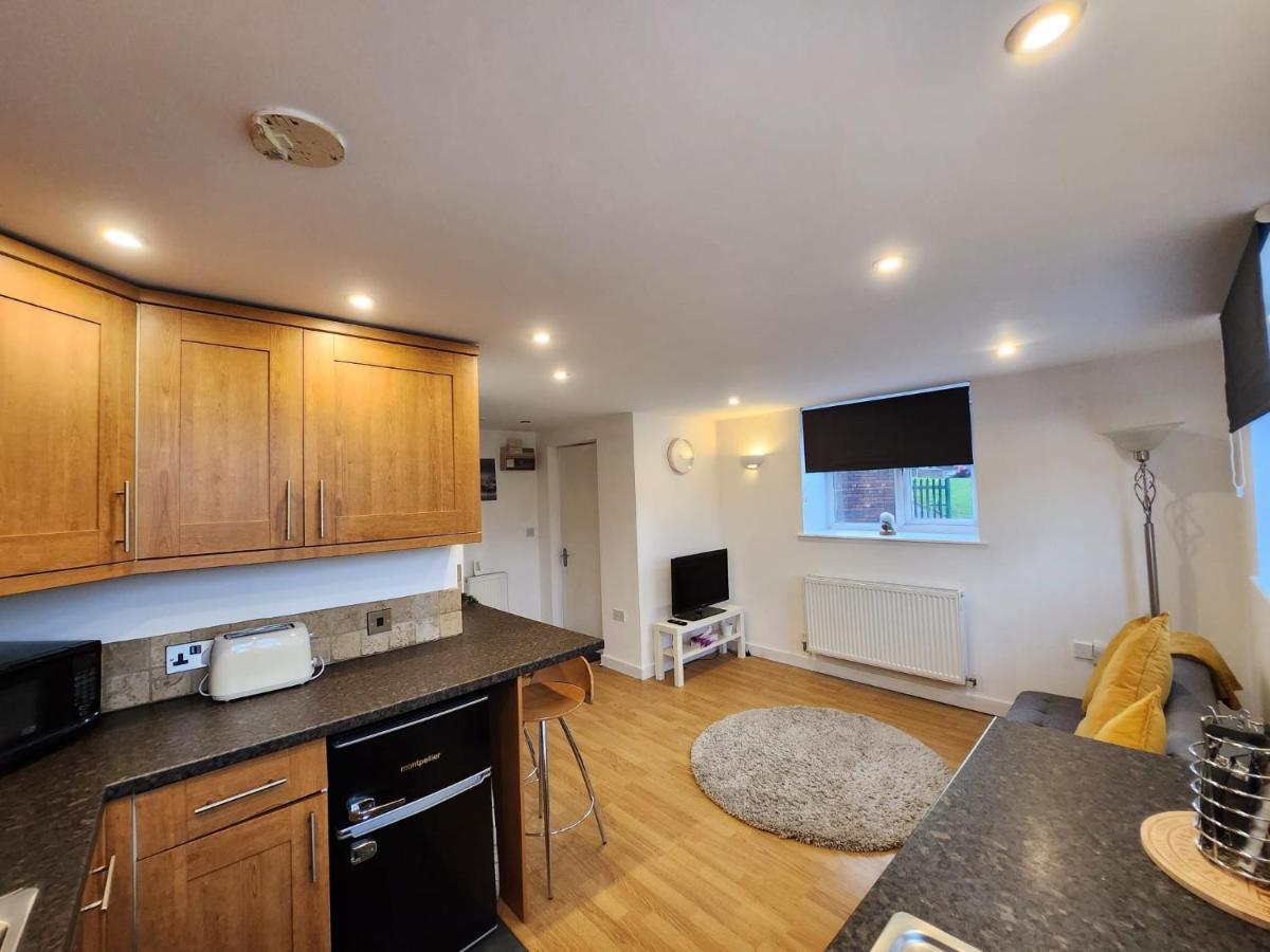 Entire Flat, Bright & Open With Own Entrance Apartamento Leeds  Exterior foto
